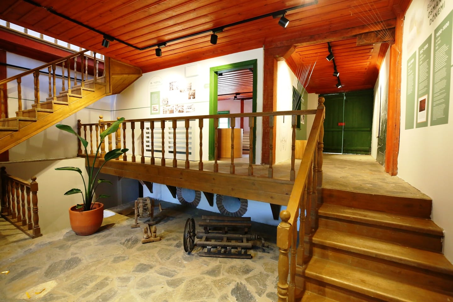 İpek Evi